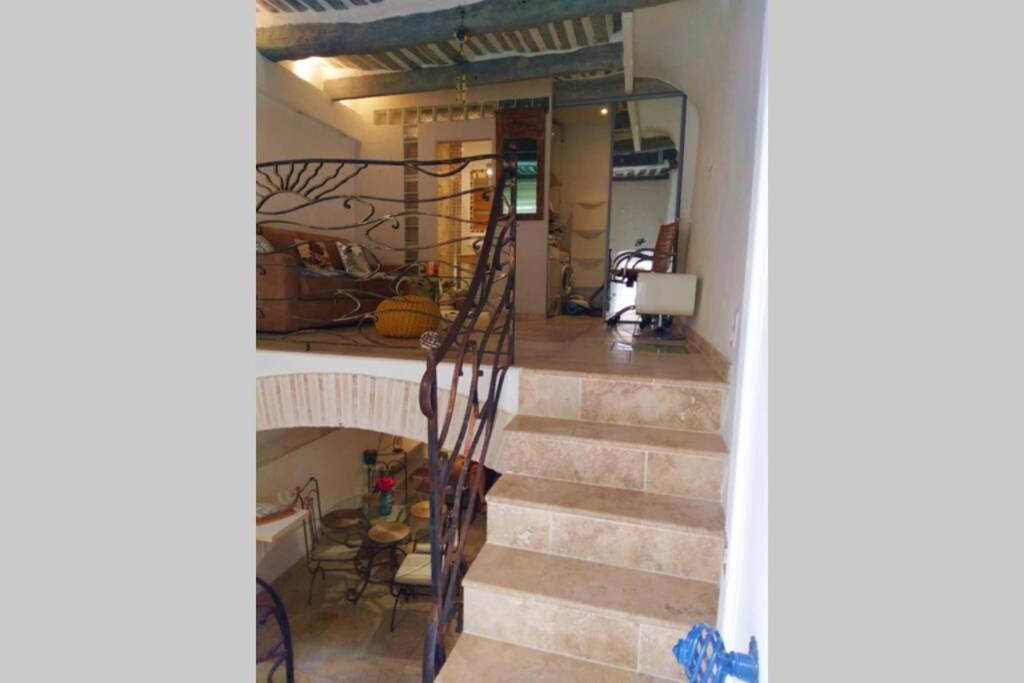 Appartement De Charme Au Coeur Du Vieil أنتيب المظهر الخارجي الصورة